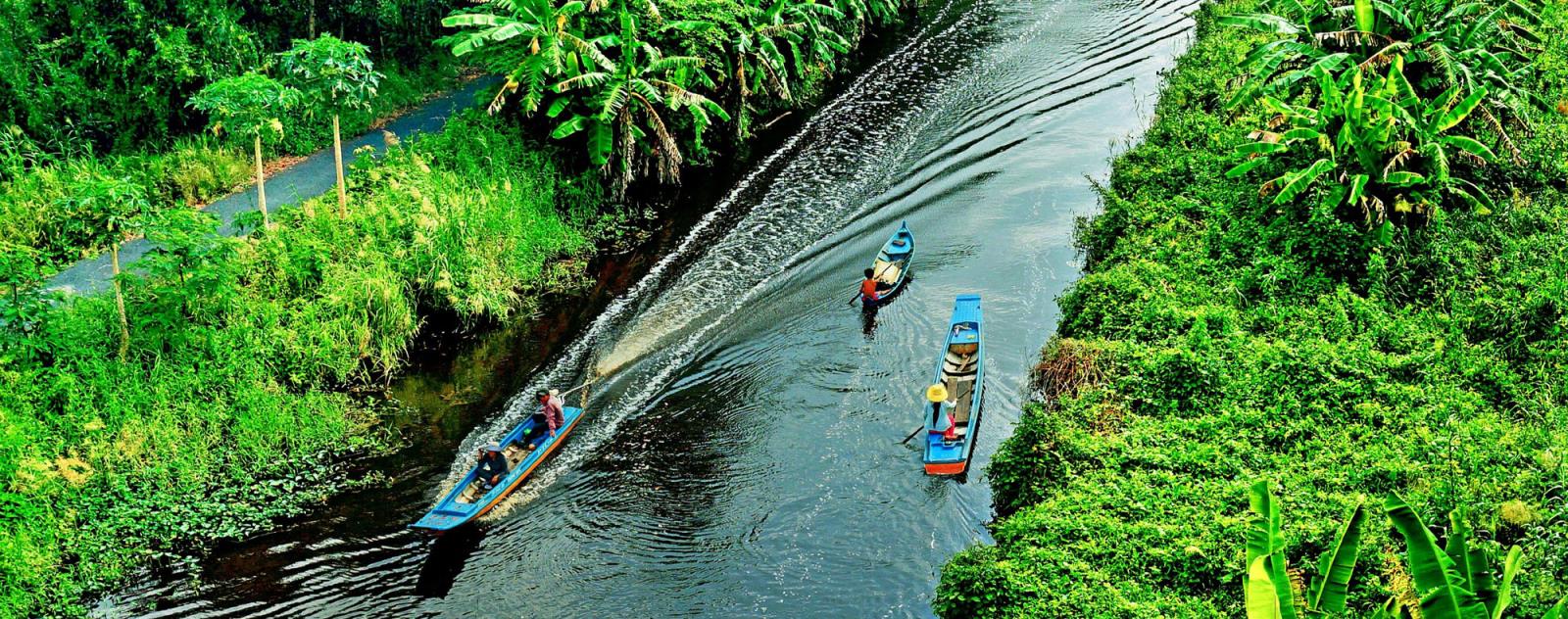 Huyện Trần Văn Thời