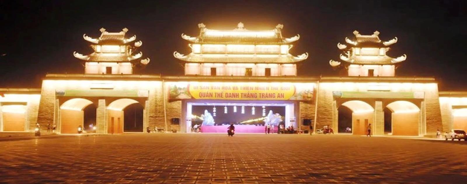 Cổng tam quan Ninh Bình