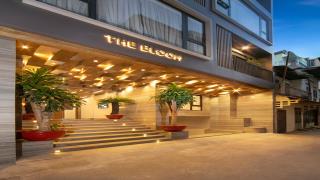 Khách sạn The Bloom Pham Viet Chanh Hotel Sài Gòn