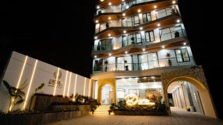 Khách sạn Diora Hotel Gia Lai